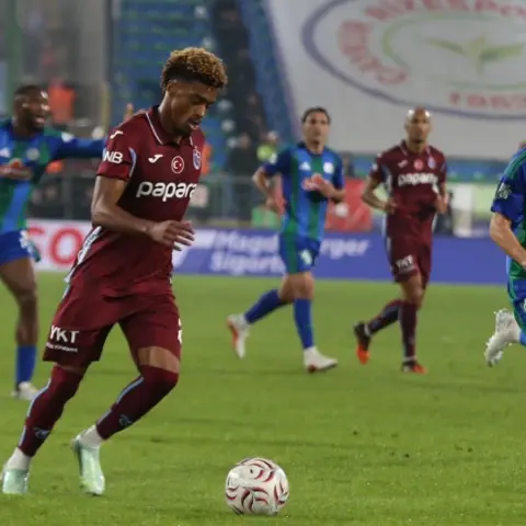 Rize'de gol düellosunda kazanan Trabzonspor: Karadeniz derbisinde Fırtına'dan muazzam geri dönüş