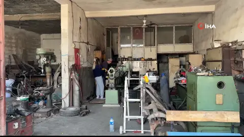 Osmaniye'de atanmayı bekleyen genç kadın torna tezgahının başına geçti