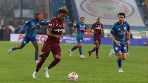 Rize'de gol düellosunda kazanan Trabzonspor: Karadeniz derbisinde Fırtına'dan muazzam geri dönüş