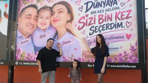 Denizli'de Duygusal Sürpriz: Billboardlara Kazınan Aile Sevgisi