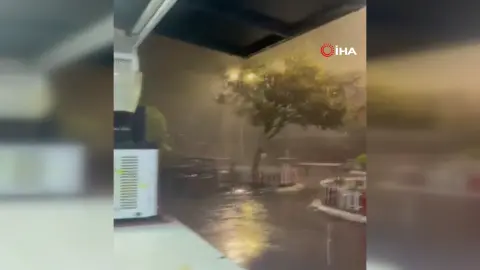 Antalya Kepez'de şehri etkisi altına alan hortumun görüntüleri ortaya çıktı