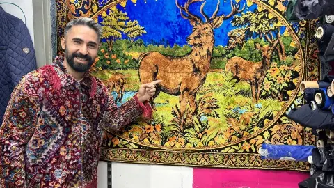 Çöpe atılacak ürünleri modaya dönüştürüyor: Unutulan mesleğe hayat veriyor