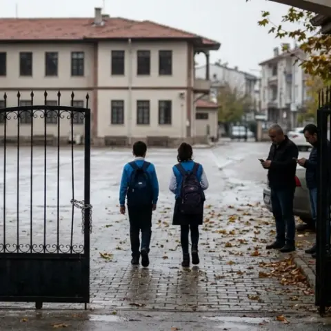 Balıkesir okullar tatil mi? 27 Ekim Salı Balıkesir'de bugün okul var mı, ders işlenecek mi? Balıkesir Valiliği tatil açıklaması