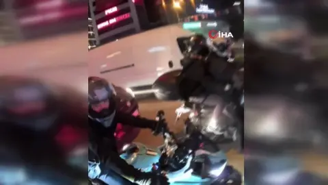 Acemi değiliz' dedi, iki dakika sonra kaza yaptı: O anlar kamerada