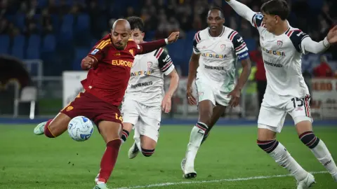 Roma, Cagliari engelini 4 golle geçti