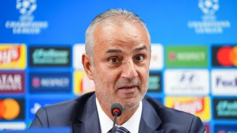 İsmail Kartal, tesis çıkışı trafik kazası geçirdi