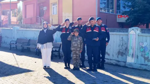 Özel eğitim öğrencisi Alparslan'ın hayali gerçek oldu: Jandarma sürpriz yaptı