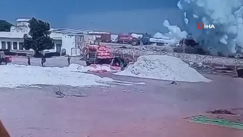Pakistan'da LPG tankeri patladı: İki ölü, 5'ten fazla yaralı