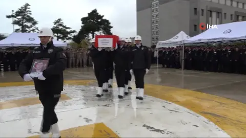 Şehit polis Tayfun Akalan için Van Emniyet Müdürlüğü'nde uğurlama töreni yapıldı