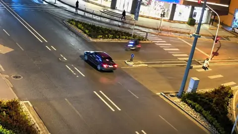 Düzce'de akılalmaz kaza: Otomobile çarpan motosiklet sürücüsü ön camdan içeri girdi