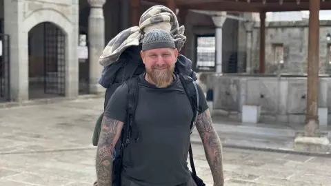 Müslüman olup yollara düştü! Almanya'dan Mekke'ye yürüyen Umar, 88 gün sonra Kırklareli'ye ulaştı