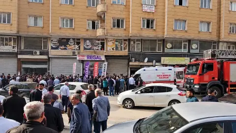 Mardin'de iş merkezinde feci kaza! Bakım yaparken halat koptu, kabin aşağı çöktü: Biri ağır iki yaralı