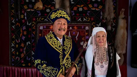 Kazakistan’da 7 rakamı geleneği: Plakalar için binlerce dolar ödüyorlar