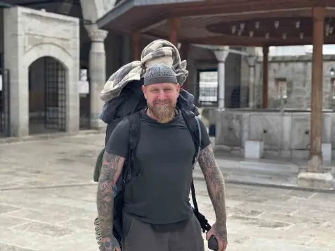 Müslüman olup yollara düştü! Almanya'dan Mekke'ye yürüyen Umar, 88 gün sonra Kırklareli'ye ulaştı