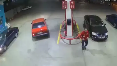 Ankara'da drift atarak trafiği tehlikeye atan 14 şüpheliye ev hapsi