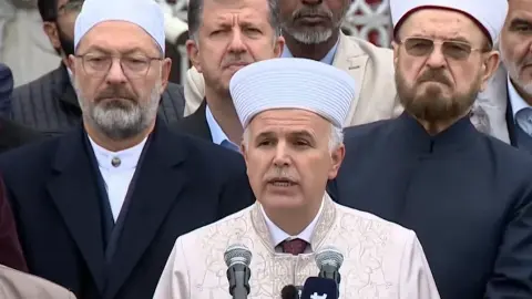 İslam alimleri ortak birlik sözleşmesi için İstanbul'da bir araya geldi