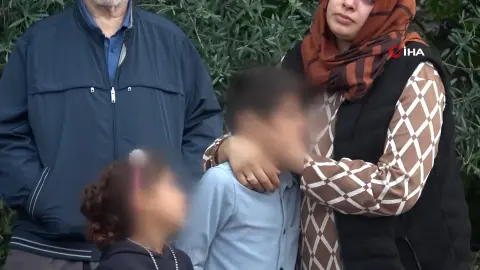 Antalya'da gecekondu küle döndü: Evlerinin yanışını gözyaşlarıyla izlediler