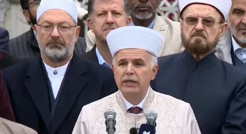 İslam alimleri ortak birlik sözleşmesi için İstanbul'da bir araya geldi