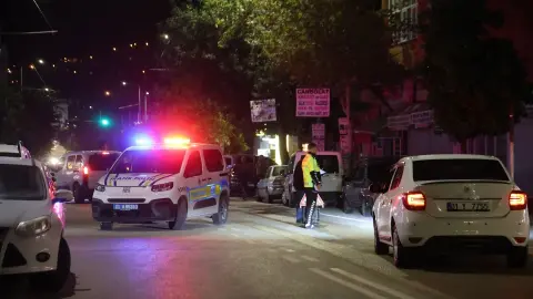 Adana'da korku dolu anlar! Tekel bayisine kurşun yağdırıp kaçtılar