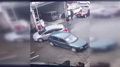 Diyarbakır'daki Sanayi Sitesinde İki Aracın Karıştığı Kaza