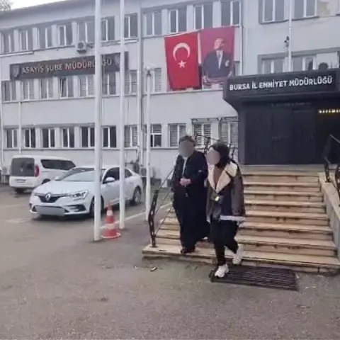 Kapıyı kartla açıp ziynet eşyalarını çaldı: 35 kamera tek tek incelendi