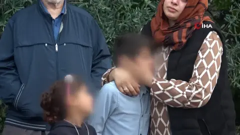 Antalya'da gecekondu küle döndü: Evlerinin yanışını gözyaşlarıyla izlediler