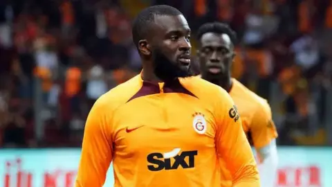 Galatasaray'da dünyaları kazanmıştı: Yeni takımındaki maaşı ortaya çıktı