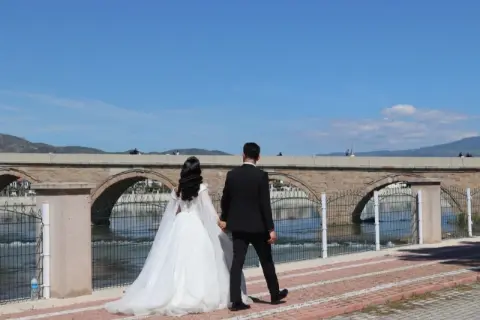 Eşinin altınlarıyla araba alanlar dikkat: Yargıtay'dan emsal'bilezik' kararı