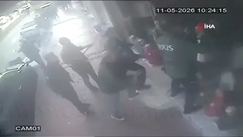 Aydın'da elinde bıçakla caddede koşan kişi çevredekilere korku dolu anlar yaşattı
