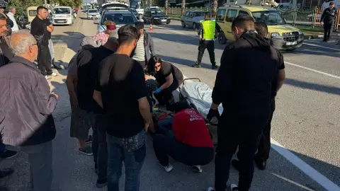 Antalya'da feci kaza! Yaya geçidinde otomobilin çarptığı yaşlı adam kurtarılamadı