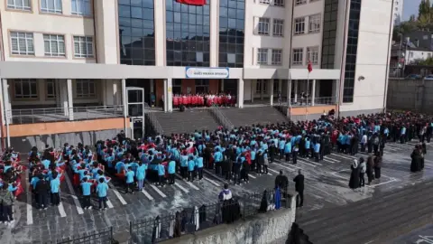 29 Ekim Cumhuriyet Bayramı kutlamalarında il il neler yaşandı?