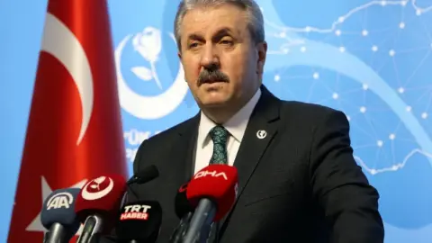 Cumhur İttifakı ortağı en düşük emekli maaşı için rakam verdi