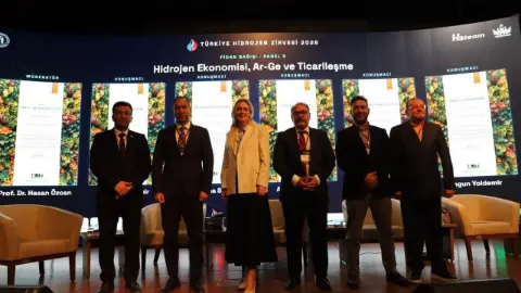 Başkan Özdemir, Türkiye Hidrojen Zirvesi’nde belediyenin enerji çalışmalarını anlattı