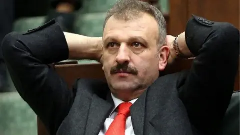 Azerbaycan'ın talebiydi! Oktay Saral görevden alındı