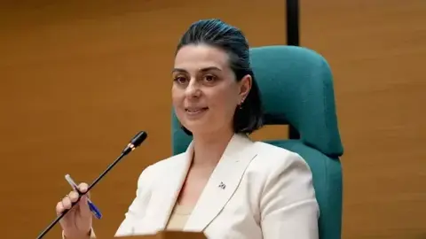 Üsküdar Belediye Başkanı Sinem Dedetaş Ev Hapsi Şartıyla Tahliye Edildi