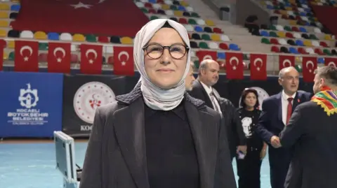 Sezer’den Cumhuriyet Bayramı mesajı: “Etrafımız ateş çemberi”