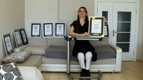 12 yılda 8 kez Guinness Rekorlar Kitabı'na girdi