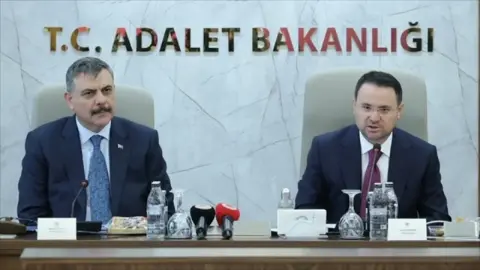 Bakanlardan Dolandırıcılığa Karşı Güç Birliği