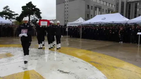 Şehit düşen polis memuruna son veda