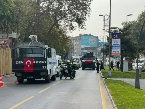 Sakarya’da 29 Ekim provası: Atatürk Bulvarı bir saat trafiğe kapandı