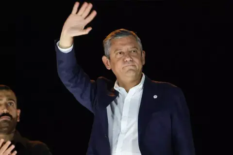 Özgür Özel'den canlı yayında "Kendimi yakacağım" çıkışı!