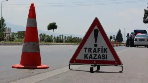 İslahiye'de Trafik Kabusu: İki Ayrı Kazada 4 Yaralı