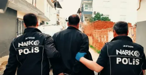 Sakarya Dahil 78 İlde Zehir Tacirlerine Büyük Operasyon
