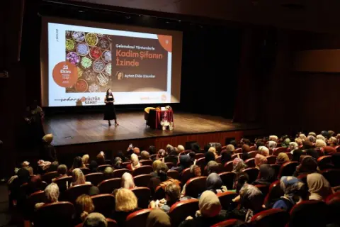 Kadim Hemşire AKM’de şifanın izini sürdü
