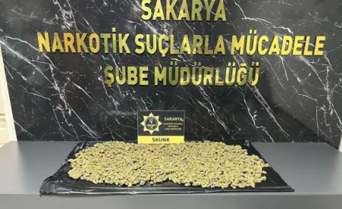 İstanbul'dan Sakarya'ya uyuşturucu sevkiyatı! Gişelerde polise takıldı!