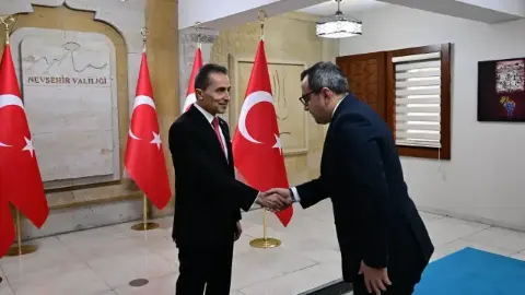Vali Kök, Cumhuriyet Bayramı tebriklerini kabul etti