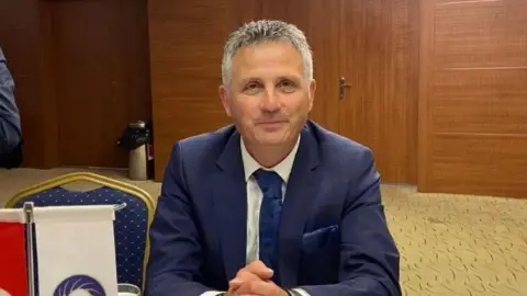 “Belediyenin emrinde değil, kentin vicdanıdır”