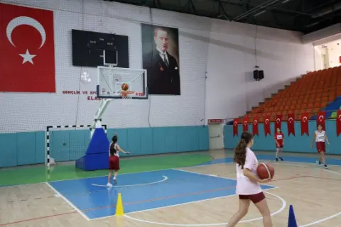 12 Dev Adam Basketbol Okulları İl Seçmeleri Elazığ’da gerçekleştirildi