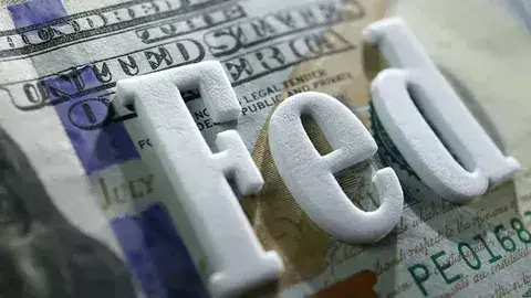 Fed politika faizini 3,75 –4,00 bandında sabit tuttu: Piyasalar dalgalandı
