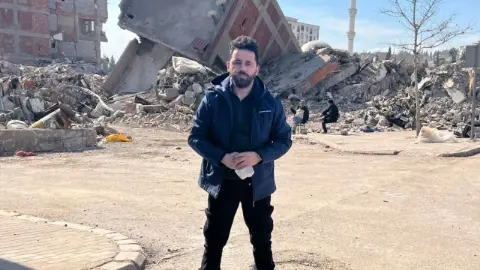 Gazeteci İlker Apaydın'a evinin önünde silahlı saldırı